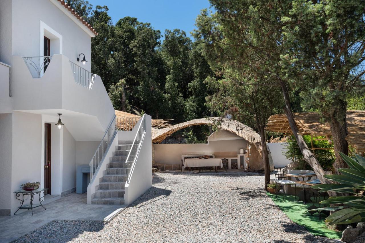 Il Mirto Bed and Breakfast Baja Sardinia Exteriör bild